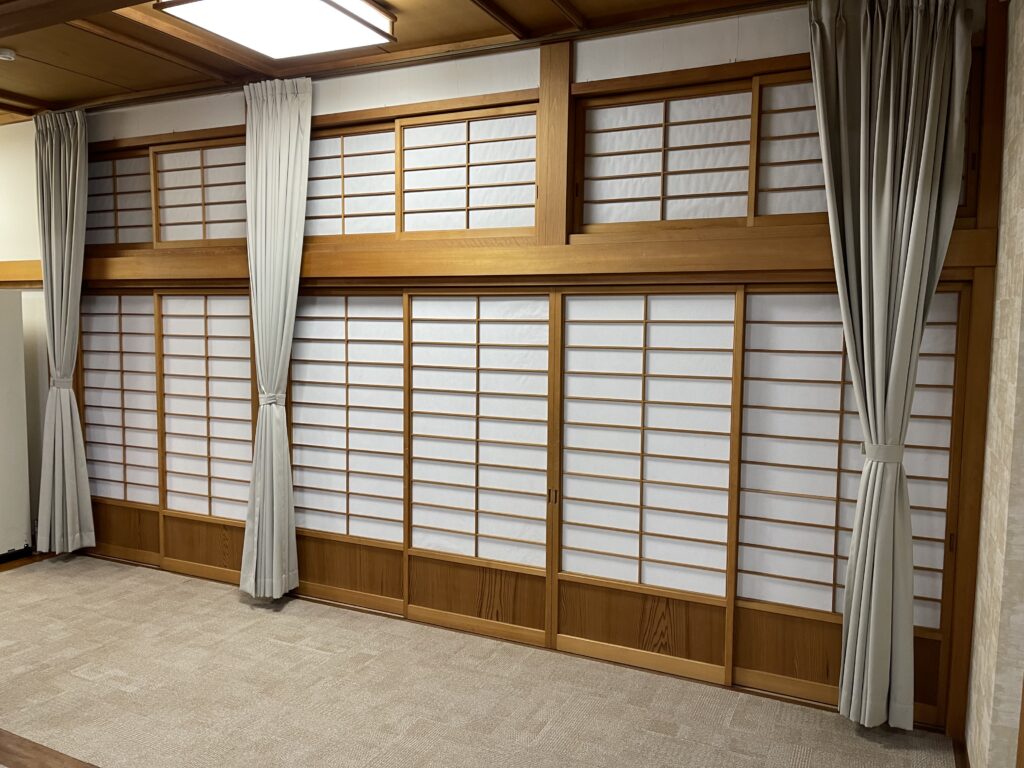 丈夫な障子紙で気分一新！